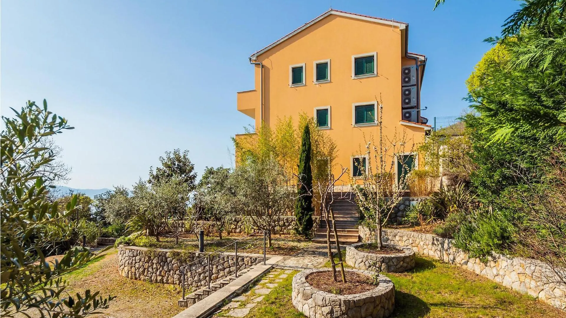 Stunning Apartment In Moscenicka Draga With Wifi 0*,