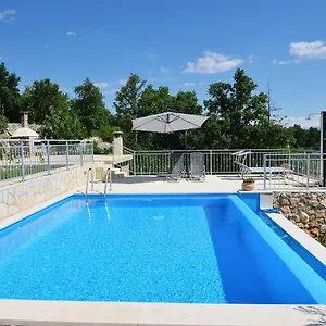  Apartment Jovich 3